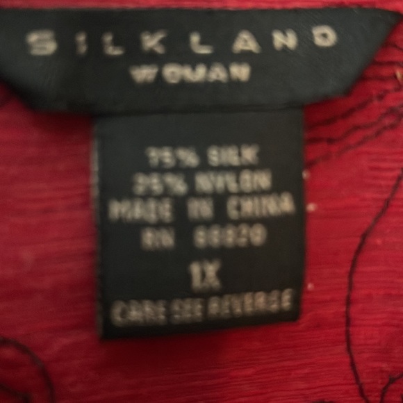 SILKLAND Ruby Red with Black Embroidered Detail
Button Front Jacket Size… - Picture 5 of 5